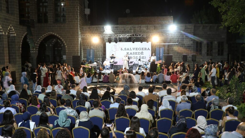 KASED 6’ncı yılını konserle kutladı