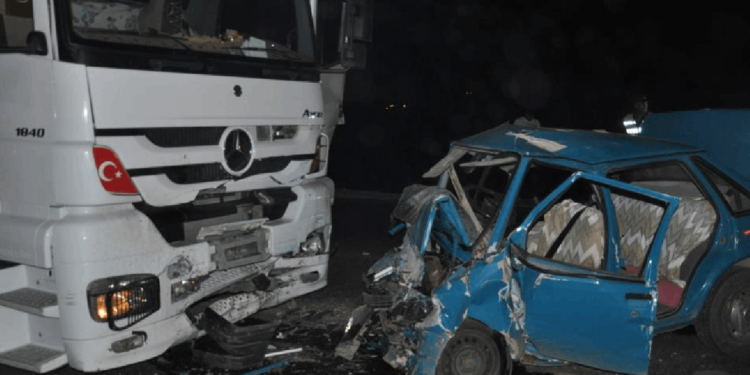 Kahramanmaraş'ta Trafik Faciası, 3 Kişi Hayatını Kaybetti