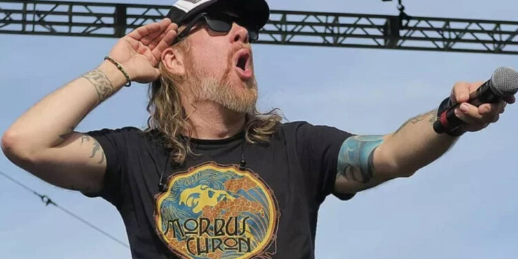 Kanserle Mücadele Ediyordu... Ünlü Şarkıcı Hayatını Kaybetti