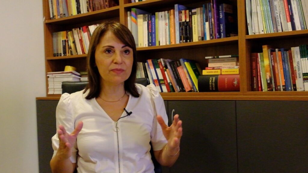 Kezban Konukçu: Barış ve demokrasi birlikte olmak zorunda