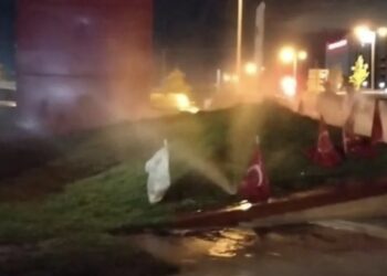 Kimse bizi insan yerine koymuyor, zorumuza gitti