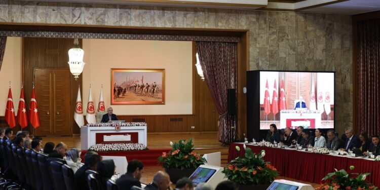 Komisyonun 11'inci toplantısı: Kürtlerin barış arayışı sadece silahların susması değildir