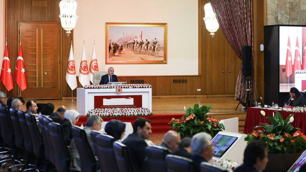 Meclis'te Sıcak Anlar: DEM Parti 11. Kez Toplanan Komisyonu Terk Etti