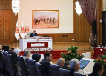 Meclis'te Sıcak Anlar: DEM Parti 11. Kez Toplanan Komisyonu Terk Etti