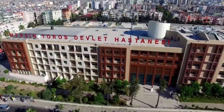 Mersin Toros Devlet Hastanesinde radyoloji hekimlerine baskı yapıldı, hakaret edildi