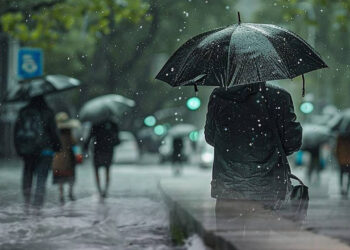 Meteoroloji’den Kuvvetli Yağış ve Fırtına Uyarısı: Karadeniz Alarmda