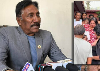 Nepal'de Kaçan Bakanın Engelli Eşini Protestocular Kurtardı, O Kareler Gündem Oldu