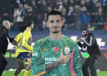 Osayi'nin Sahada Yumrukladığı Trabzonlu Taraftardan Şok Paylaşım! Bu Sefer Hedefinde Uğurcan Çakır Var