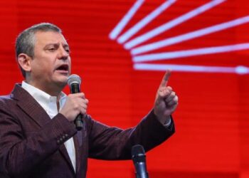 Özel'den kayyıma tepki ve 'demokratik siyaset' vurgusu