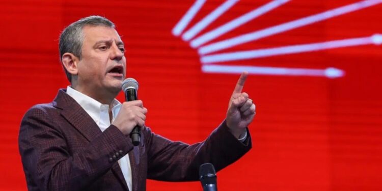 Özel'den kayyıma tepki ve 'demokratik siyaset' vurgusu