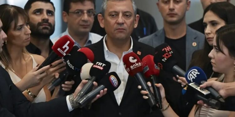 Özgür Özel kayyım ihtimaline dair konuştu