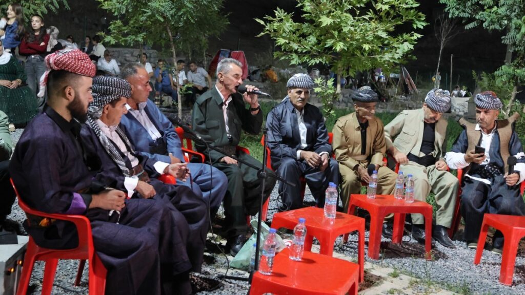 Qileban'da dengbêj dinletisi