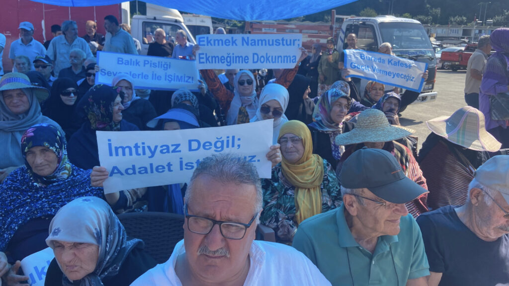 Rize Valiliği, kafes balıkçılığına karşı direnen balıkçı köyü halkının eylemlerini “marjinal” olarak nitelendirdi
