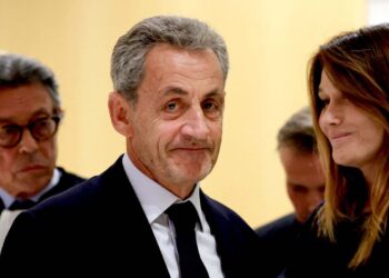 Sarkozy ‘suç örgütü kurmak’tan suçlu bulundu