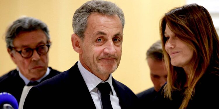 Sarkozy ‘suç örgütü kurmak’tan suçlu bulundu