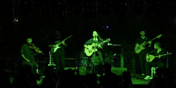 SurFest atölye ve konserle başladı