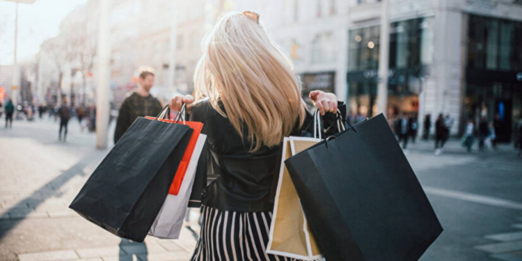 Sürekli indirim yarışı, alışverişi kampanyaya bağladı