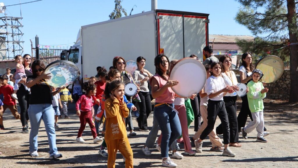 Surfest II festivaline kadın ve çocuklardan yoğun ilgi
