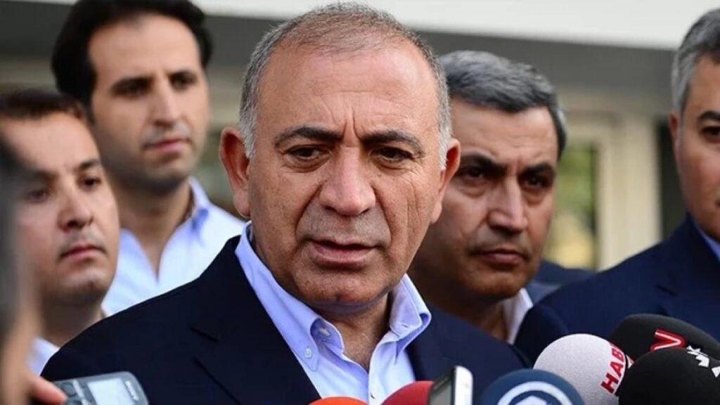 Tekin, kayyım olarak göreve devam edecek
