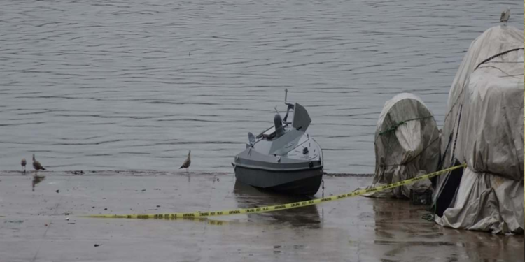 Trabzon'da Yürekleri Ağza Getiren Cisim! Balıkçılar Fark Etti, İstanbul'dan Özel Ekip Talep Edildi
