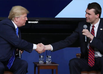 Trump destekçisi, aktivist ve sosyal medya fenomeni Charlie Kirk, uğradığı silahlı saldırı sonucu hayatını kaybetti