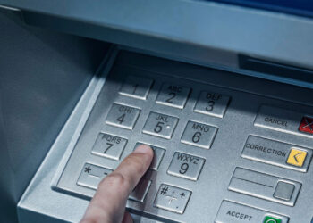 Türkiye’de Banka Şubeleri Azalıyor, ATM Sayısı Artıyor: İşte Güncel Rakamlar