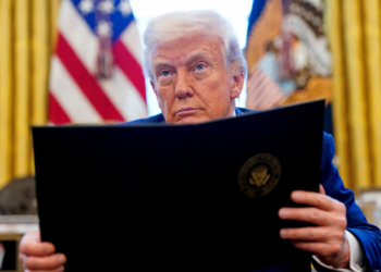 Virginia Başsavcısı  İstifa Etti, Trump 'Ben Kovdum' Dedi