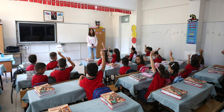 Yeni Eğitim Öğretim Yılı Başladı: 18 Milyon Öğrenci İçin İlk Ders Zili Çaldı