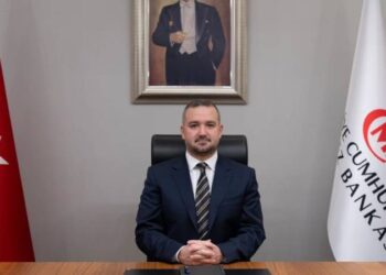 Yeni Şafak, Mehmet Şimşek'in ardından Merkez Bankası'nı hedef aldı: Millete değil faizciye çalışıyor