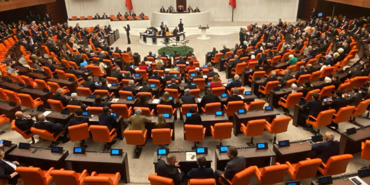 Yeni Yasama Yılı 1 Ekim'de Başlıyor