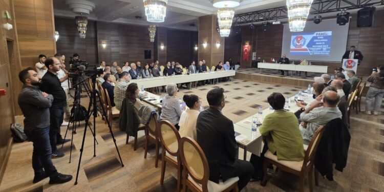 Oluç: Üslup ve dil değişikliğine ihtiyaç var