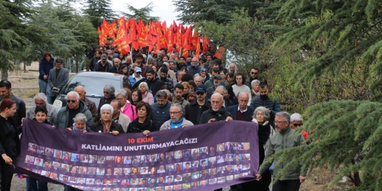 Gar Katliamı’nda yaşamını yitirenler anıldı