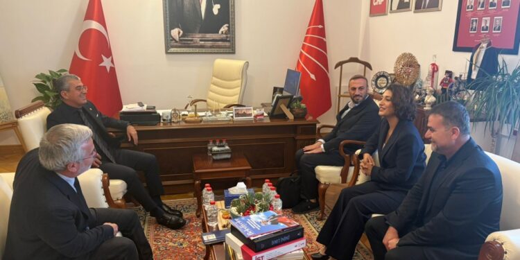 DFG, siyasi parti ve komisyon üyeleri ile görüştü