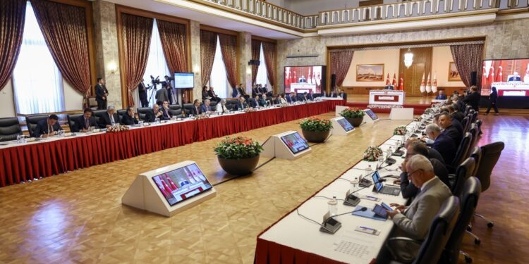 Komisyon üyeleri İrlanda’ya gidiyor