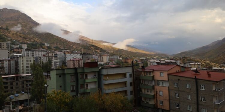 ‘Halk DAİŞ zihniyetli örgütlenmelere alan açmamalı’