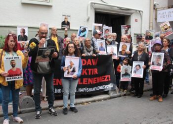 Hasta tutsaklar Gömi, Çelik ve Erişmiş’in durumlarına dikkat çekildi
