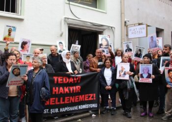 Hasta tutsaklar için üç kentte eylem