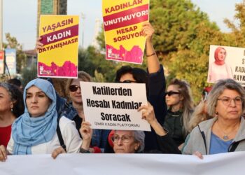 Rojîn Kabaiş için eylem: Failler derhal tespit edilsin