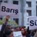 Polis ablukasında barış açıklaması