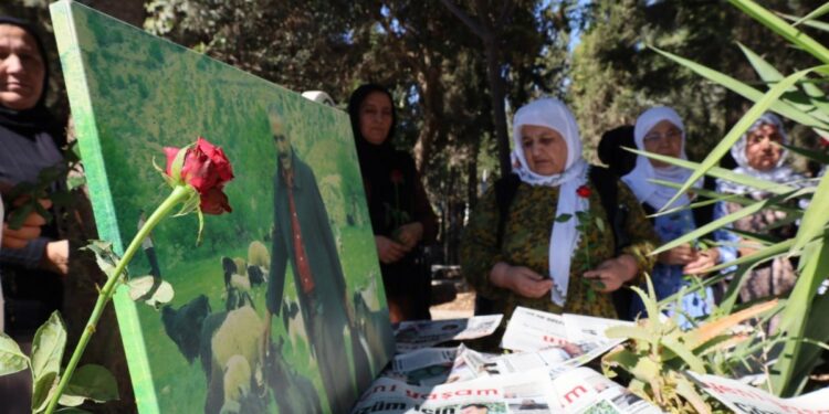 Bağdu ölüm yıldönümünde mezarı başında anıldı