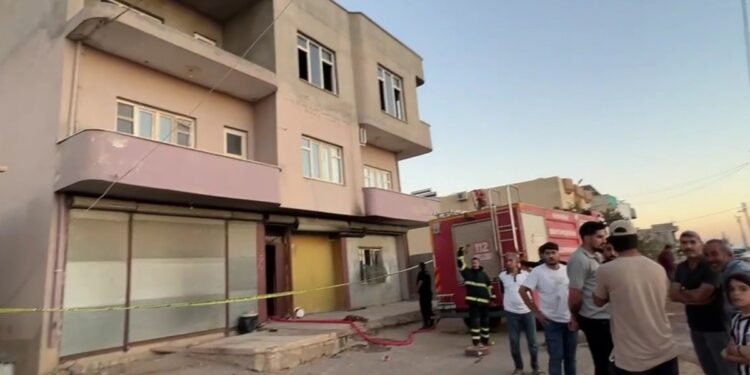 Qoser’deki yangında 1 çocuk hayatını kaybetti