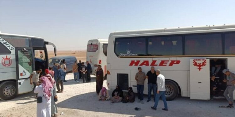 Der Hafir bombalandı, Tebqa yolu kapatıldı