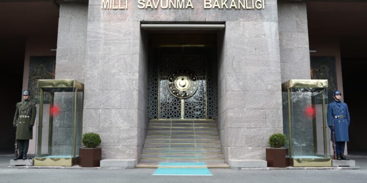 Ankara rüşvet soruşturmasında 9 tutuklama