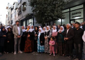 Aydın Özdemir’in taziyesine kitlesel ziyaret