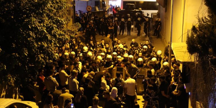 Cizre Emniyeti taciz faili Burak Ercan için seferber oldu: Adalet Nöbeti başlatıldı  YENİLENDİ