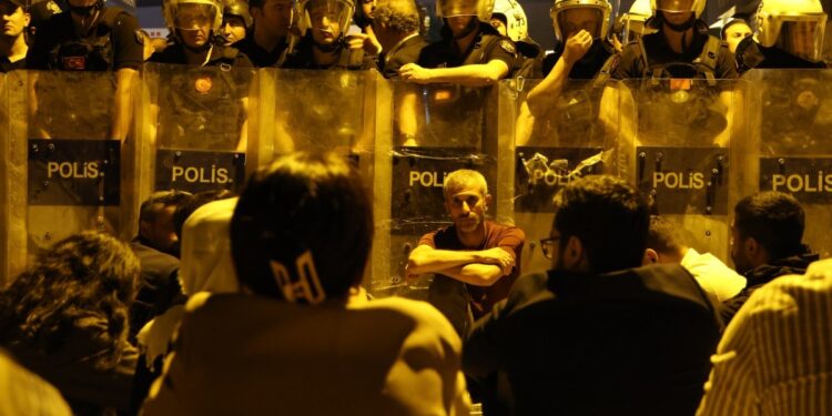 Tacize karşı açlık grevinde: Çocukları korumaya söz verdik