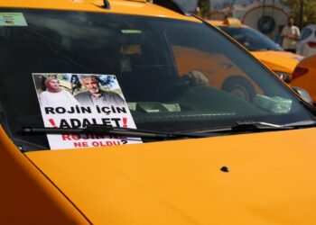Taksiciler rektörün engellemelerine rağmen Rojin için eyleme katıldı