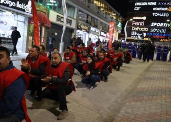 Kayyımın işsiz bıraktığı işçiler: Eve ekmek götüremiyoruz