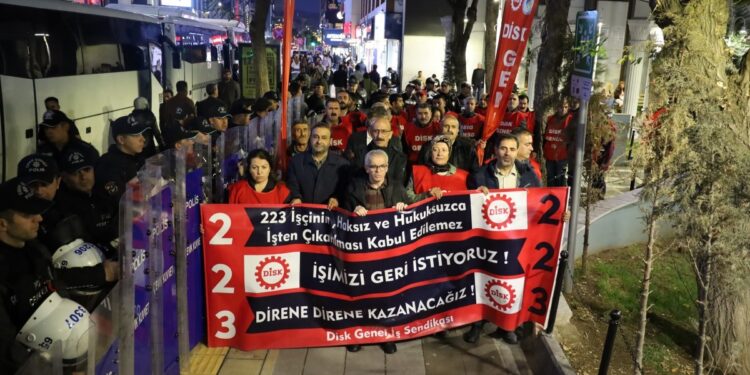 223 işçi eylemi 86’ıncı gününde: Demokrasi sandıktır