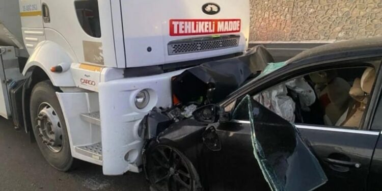 Wan-Colemêrg yolunda kaza: 2 kişi hayatını kaybetti